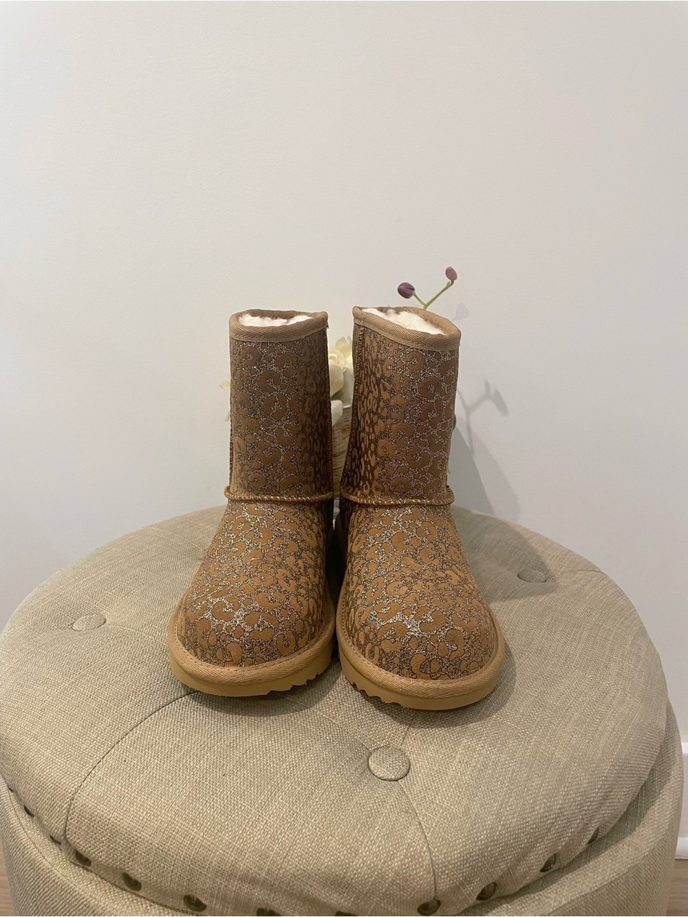UGG Kids Chestnut Glitter Patterned Shearling Boot - Picture 3 of 13
